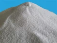 Sulfato de aluminio como interruptor de gel para fracturar